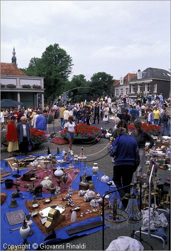 NETHERLANDS - OLANDA - Ijsselmeer (Zuiderzee) - Edam - mercatino settimanale lungo i canali