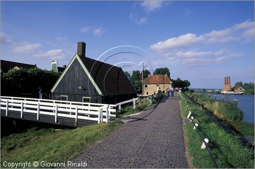 NETHERLANDS - OLANDA - Ijsselmeer (Zuiderzee) - Enkhuizen - Zuiderzee Museum - museo all'aperto: ricostruzione di un villaggio di pescatori della fine dell'800