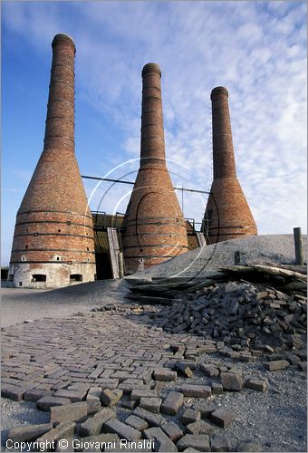 NETHERLANDS - OLANDA - Ijsselmeer (Zuiderzee) - Enkhuizen - Zuiderzee Museum - museo all'aperto: ricostruzione di un villaggio di pescatori della fine dell'800