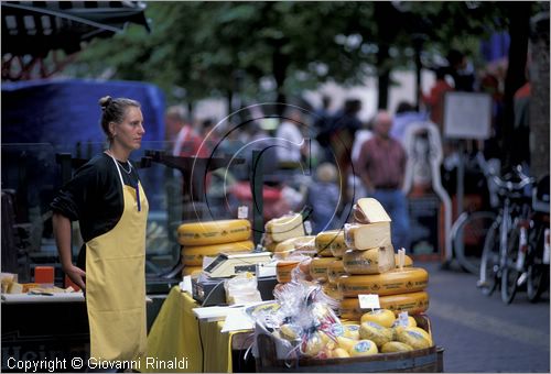 NETHERLANDS - OLANDA - Ijsselmeer (Zuiderzee) - Alkmaar - mercato del formaggio