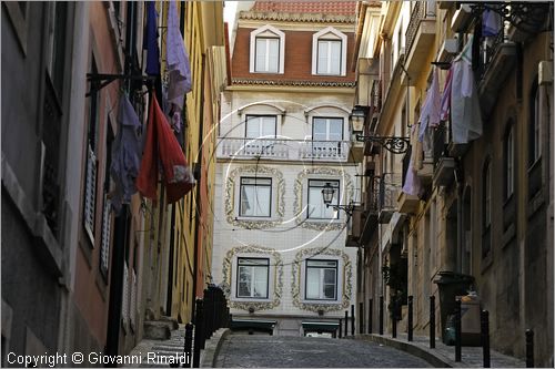 PORTUGAL - LISBON - LISBOA - PORTOGALLO - LISBONA - Bairro Alto - scorcio tra i vicoli