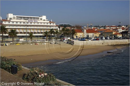 PORTUGAL - PORTOGALLO - CASCAIS - cittadina sulla costa a ovest di lisbona - la spiaggia