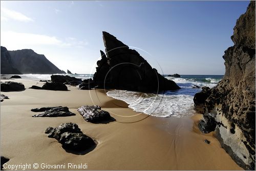 PORTUGAL - PORTOGALLO - PRAIA DA ADRAGA - spiaggia sulla costa occidentale a nord di Cabo da Roca