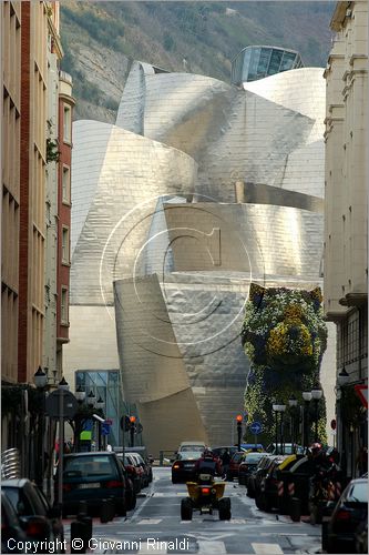 SPAIN - Cantabria - Pais Vasco (Paesi Baschi) - Bilbao - Museo Guggenheim dell'architetto Frank O. Gehry (1998)