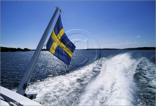 SWEDEN - Skargardens - SVEZIA - Arcipelago di Stoccolma - navigazione tra le isole