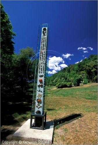 ITALY - CIVITELLA D'AGLIANO (VT) - Giardino delle sculture "La Serpara" di Paul Wiedmer & Jacqueline Dolder.
"Steckenpferd" (2003) di Ursula Stalder