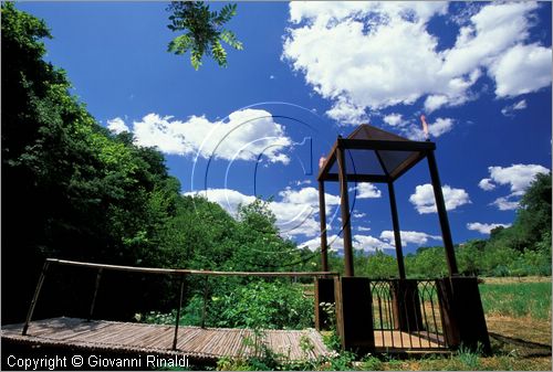 ITALY - CIVITELLA D'AGLIANO (VT) - Giardino delle sculture "La Serpara" di Paul Wiedmer & Jacqueline Dolder.
"Feuerpavillon" (1989) di Paul Wiedmer