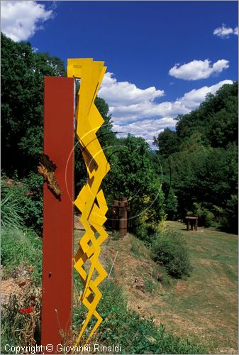 ITALY - CIVITELLA D'AGLIANO (VT) - Giardino delle sculture "La Serpara" di Paul Wiedmer & Jacqueline Dolder.
"Il Canto della Fiamma" (1989) di Paul Wiedmer