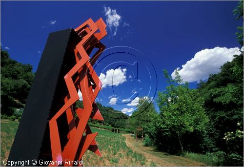 ITALY - CIVITELLA D'AGLIANO (VT) - Giardino delle sculture "La Serpara" di Paul Wiedmer & Jacqueline Dolder.
"Seatta" (1989) di Paul Wiedmer