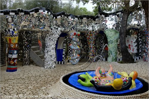 ITALY - Capalbio (GR) - localit Garavicchio - Il Giardino dei Tarocchi - opera originale e fantastica ideata dall'artista francese Niki de Saint Phalle. L'opera rappresenta i 22 Arcani Maggiori dei Tarocchi realizzati con fantastiche sculture di cemento armato e poliestere, ricoperte con mosaico di ceramica , vetri e specchi