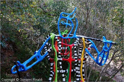 ITALY - Capalbio (GR) - localit Garavicchio - Il Giardino dei Tarocchi - opera originale e fantastica ideata dall'artista francese Niki de Saint Phalle. L'opera rappresenta i 22 Arcani Maggiori dei Tarocchi realizzati con fantastiche sculture di cemento armato e poliestere, ricoperte con mosaico di ceramica , vetri e specchi