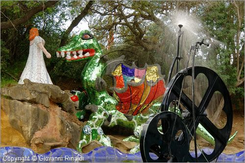 ITALY - Capalbio (GR) - localit Garavicchio - Il Giardino dei Tarocchi - opera originale e fantastica ideata dall'artista francese Niki de Saint Phalle. L'opera rappresenta i 22 Arcani Maggiori dei Tarocchi realizzati con fantastiche sculture di cemento armato e poliestere, ricoperte con mosaico di ceramica , vetri e specchi