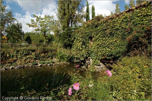 ITALY - MARTA (VT) - Giardino della Cannara - ricavato dai coniugi Mirella e Massimo Faggiani intorno alla loro casa, un'antica peschiera sul fiume Marta forse di origine etrusca.