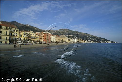 ITALY - LIGURIA - ALASSIO (SV) - veduta della spiaggia