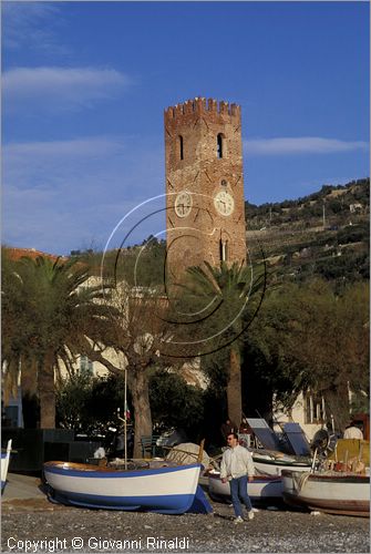 ITALY - LIGURIA - NOLI (SV) - la spiaggia e la torre del comune