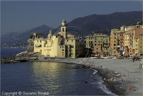 ITALY - LIGURIA - CAMOGLI (GE) - veduta della Basilica di Santa Maria Assunta - della palazzata e della spiaggia