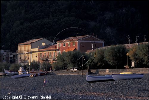 ITALY - LIGURIA - RIVA TRIGOSO (GE) - la spiaggia