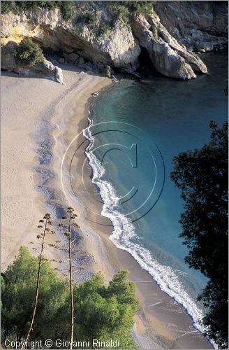 ITALY - LIGURIA - FIASCHERINO (SP) - spiaggia di Punta Mezzana