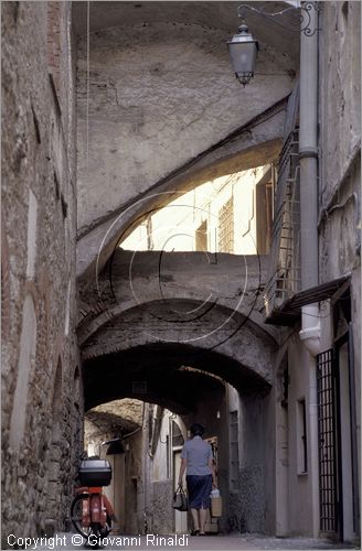 ITALY - LIGURIA - IMPERIA (PORTO MAURIZIO) - scorcio nel Parrasio