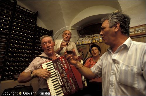 ITALY - LIGURIA - DOLCEACQUA (IM) - cantina della coperativa del Rossese durante un'allegra bevuta