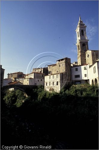 ITALY - LIGURIA - DOLCEDO (IM) - veduta del borgo con il Ponte dei Cavalieri di Malta e il campanile della chiesa di San Tommaso