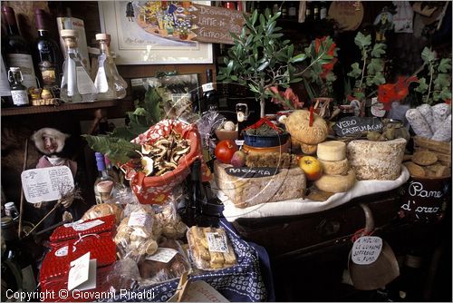 ITALY - LIGURIA - MOLINI DI TRIORA (IM) - prodotti tipici della Valle Argentina