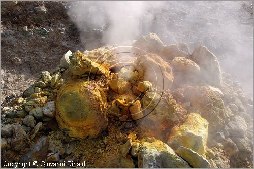 ITALY - POZZUOLI (NA) - La Solfatara - il vulcano Solfatara dal cratere ellittico (770 per 580 metri) risale a 4000 anni fa ed  l'unico dei Campi Flegrei ancora attivo con impressionanti manifestazioni fumaroliche - la Bocca Grande  la principale fumarola