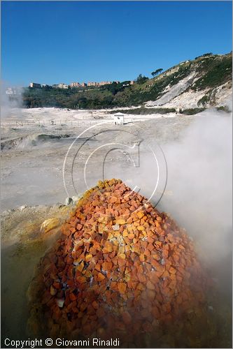 ITALY - POZZUOLI (NA) - La Solfatara - il vulcano Solfatara dal cratere ellittico (770 per 580 metri) risale a 4000 anni fa ed  l'unico dei Campi Flegrei ancora attivo con impressionanti manifestazioni fumaroliche - la Bocca Grande  la principale fumarola