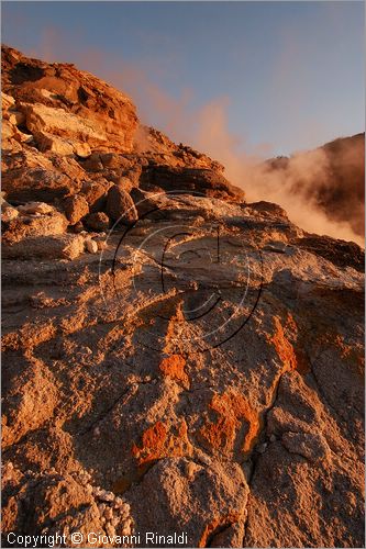 ITALY - POZZUOLI (NA) - La Solfatara - il vulcano Solfatara dal cratere ellittico (770 per 580 metri) risale a 4000 anni fa ed  l'unico dei Campi Flegrei ancora attivo con impressionanti manifestazioni fumaroliche - la Bocca Grande  la principale fumarola