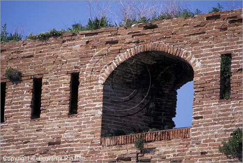 ITALY - TUSCANY - TOSCANA - LIVORNO - Porto Mediceo - La Vecchia Darsena - particolare della Fortezza Vecchia