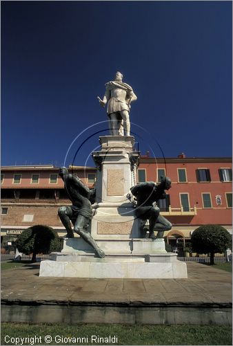 ITALY - TUSCANY - TOSCANA - LIVORNO - monumento a Ferdinando I (1607) chiamato dei Quattro Mori