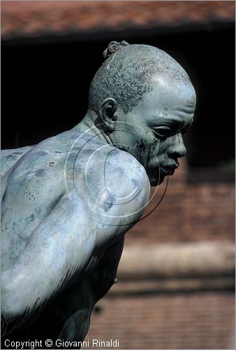 ITALY - TUSCANY - TOSCANA - LIVORNO - monumento a Ferdinando I (1607) chiamato dei Quattro Mori - particolare