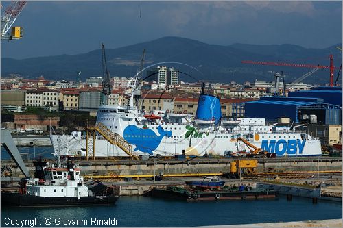 ITALY - TUSCANY - TOSCANA - LIVORNO - veduta del porto