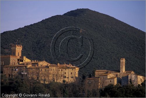 ITALY - TUSCANY - TOSCANA - Querceto (PI) - veduta del borgo