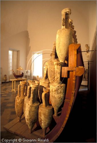 ITALY - ALBENGA (SV)
Museo Navale Romano
una parte delle anfore recuperate, dal 1950 ad oggi, nel relitto della nave oneraria tra Albenga e l'isola di Gallinara. ogni anfora conteneva 26 litri di vino e la nave ne poteva trasportare anche pi di 10.000