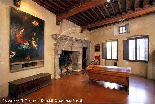 ITALY - ANGHIARI (AR) - Museo Statale di Palazzo Taglieschi - Veduta della grande sala XVIII