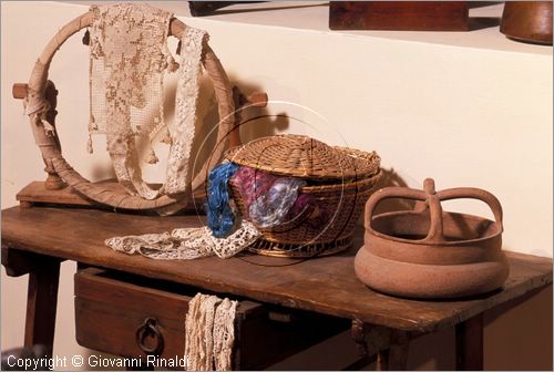 ITALY - AREZZO
Casa Museo Ivan Bruschi
piano terra: Cantina
oggetti di uso quotidiano di arte popolare