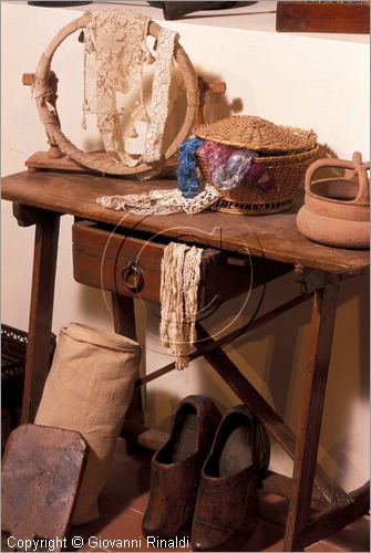 ITALY - AREZZO
Casa Museo Ivan Bruschi
piano terra: Cantina
oggetti di uso quotidiano di arte popolare