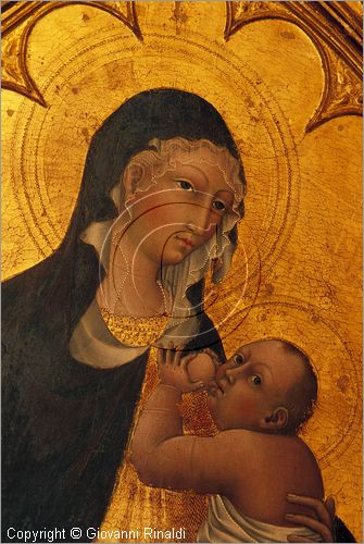 ITALY - MONTALCINO (SI) - Museo Civico e Diocesano d'Arte Sacra: sala C: Madonna col Bambino e due Angeli (tempera su tavola di Giovanni di Paolo - 1420-1482)