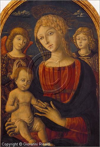 ITALY - MONTALCINO (SI) - Museo Civico e Diocesano d'Arte Sacra: sala D: Madonna col Bambino e due Angeli (tempera su tavola di Guidoccio Cozzarelli - 1450-1517)