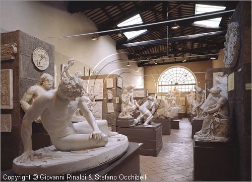 ITALY - PERUGIA - Museo dell'Accademia - Gipsoteca - copia in gesso da originale di Galata Morente (230 a.C.)