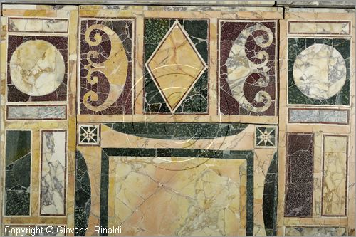 ITALY - LAZIO - ROMA - ROME - Museo dell'Alto Medioevo (ex Palazzo delle Scienze dell'EUR) - Opus Sectile di Porta Marina di Ostia Antica - la straordinaria decorazione a intarsio di marmi colorati che ornava la sala di rappresentanza di una domus monumentale - particolare della parete di destra