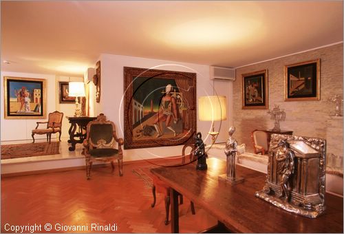 ROMA
Casa-Museo Giorgio De Chirico
nel Palazzo dei Borgognoni in piazza di Spagna
Soggiorno