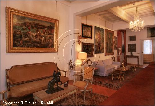 ROMA
Casa-Museo Giorgio De Chirico
nel Palazzo dei Borgognoni in piazza di Spagna
Soggiorno