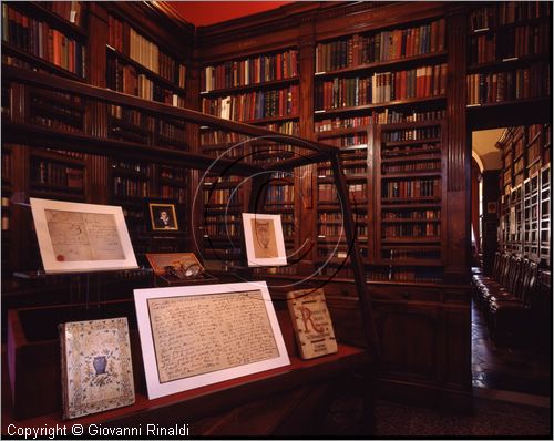 ROMA
"Keats-Shelley Memorial House"
museo dedicato alla memoria dei due poeti inglesi nella casa dove visse per qualche mese e mor John Keats
in piazza di Spagna