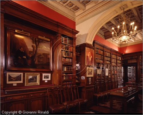 ROMA
"Keats-Shelley Memorial House"
museo dedicato alla memoria dei due poeti inglesi nella casa dove visse per qualche mese e mor John Keats
in piazza di Spagna