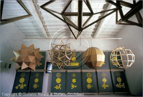 ITALY - VINCI (FI)
Museo Leonardiano nel Castello dei Conti Guidi
sala del secondo piano con modelli di solidi disegnati da Leonardo da Vinci