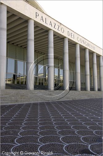 ITALY - ROMA - EUR - Palazzo dei Congressi (Adalberto Libera 1938-54) - facciata