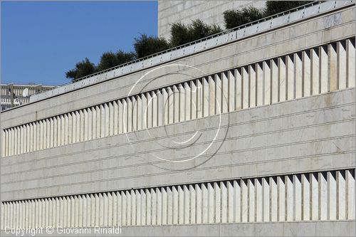 ITALY - ROMA - EUR - Palazzo dei Congressi (Adalberto Libera 1938-54) - lato sud-ovest su Viale della Letteratura