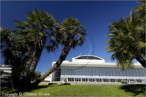 ITALY - ROMA - EUR - Palazzo dei Congressi (Adalberto Libera 1938-54) - facciata posteriore